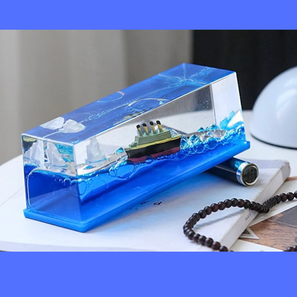 Titanic Unsinkable Fluid Drift Bottle – Acrylic Cruise Ship Decor with Iceberg Scene